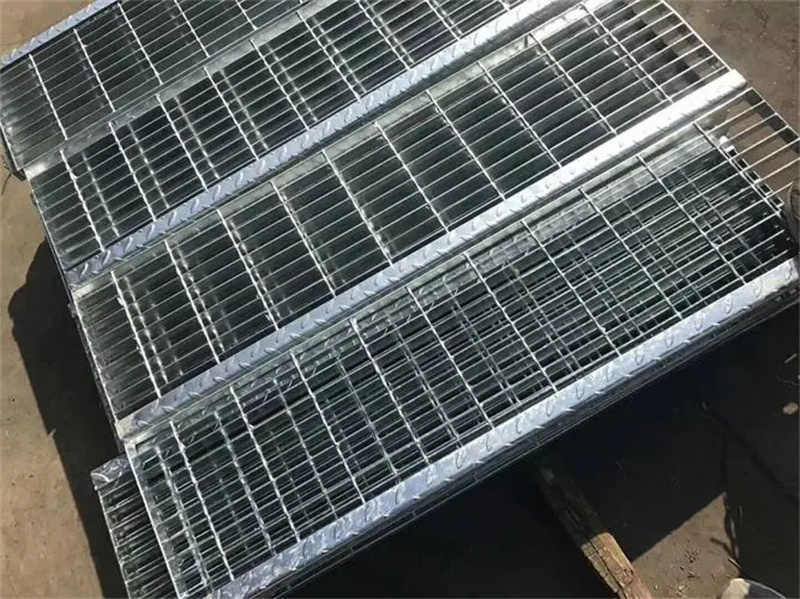 楼梯踏步板